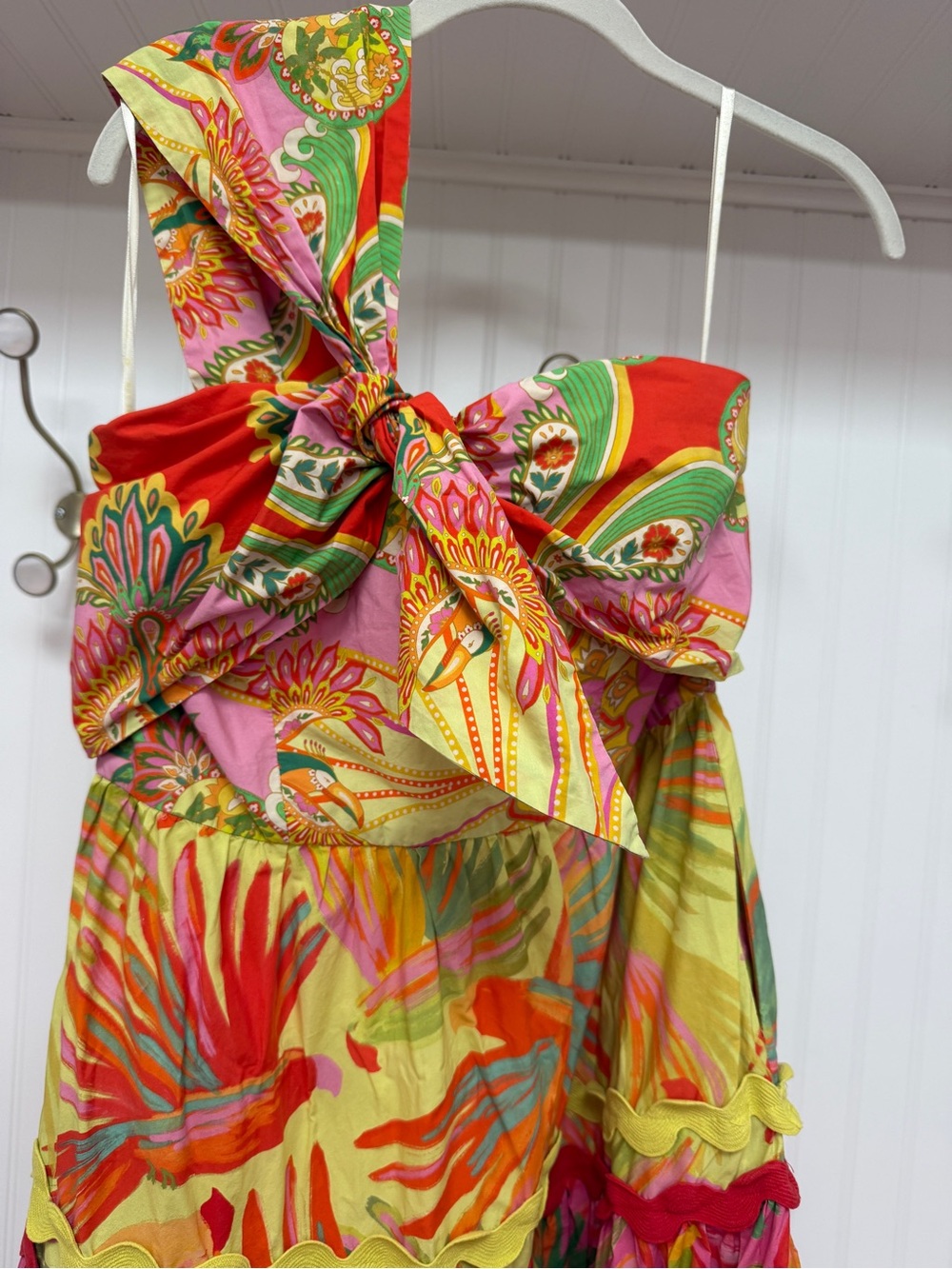 Farm Rio One-Shoulder Tiered Dress size Medium Like New - Picture 9 of 16